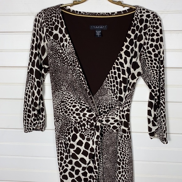 Laundry By Shelli Segal Animal Print Wrap Dress - Picture 2 of 4